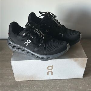 On Running Women’s Black Sneakers